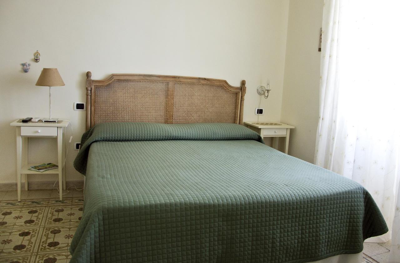 Villa Vincenza Vallo della Lucania Rum bild